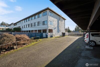 7322 19th Street W #8A, Tacoma, WA 98466 - Photo 2