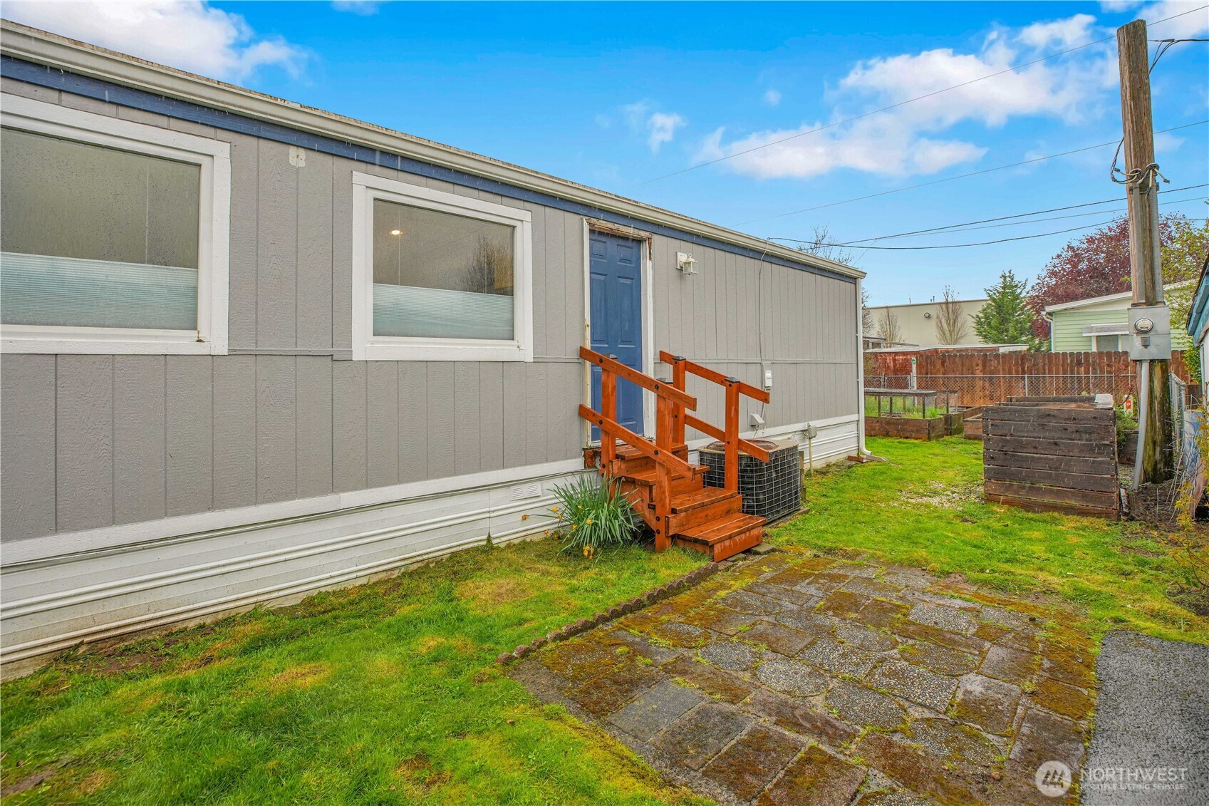 1220 NE Knowles Dr , Vancouver, WA 98685