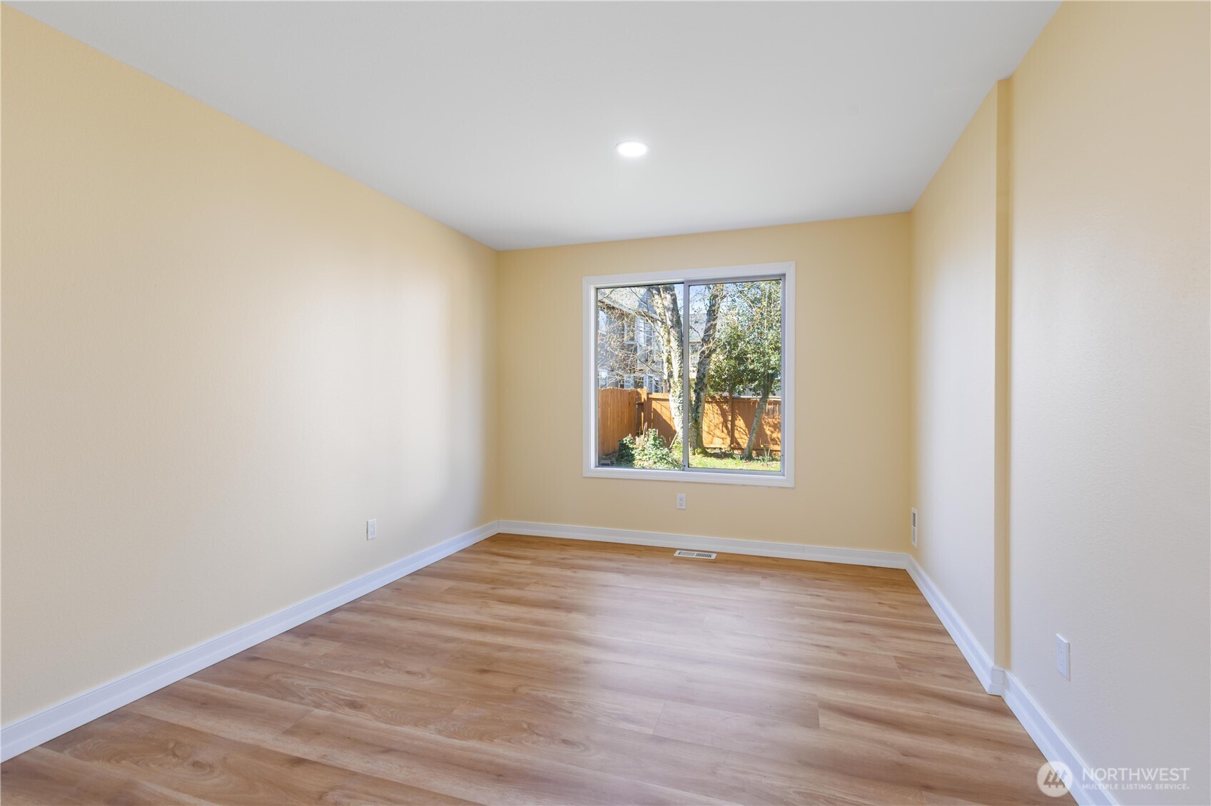 20319 120th AVE SE, Kent, WA 98031