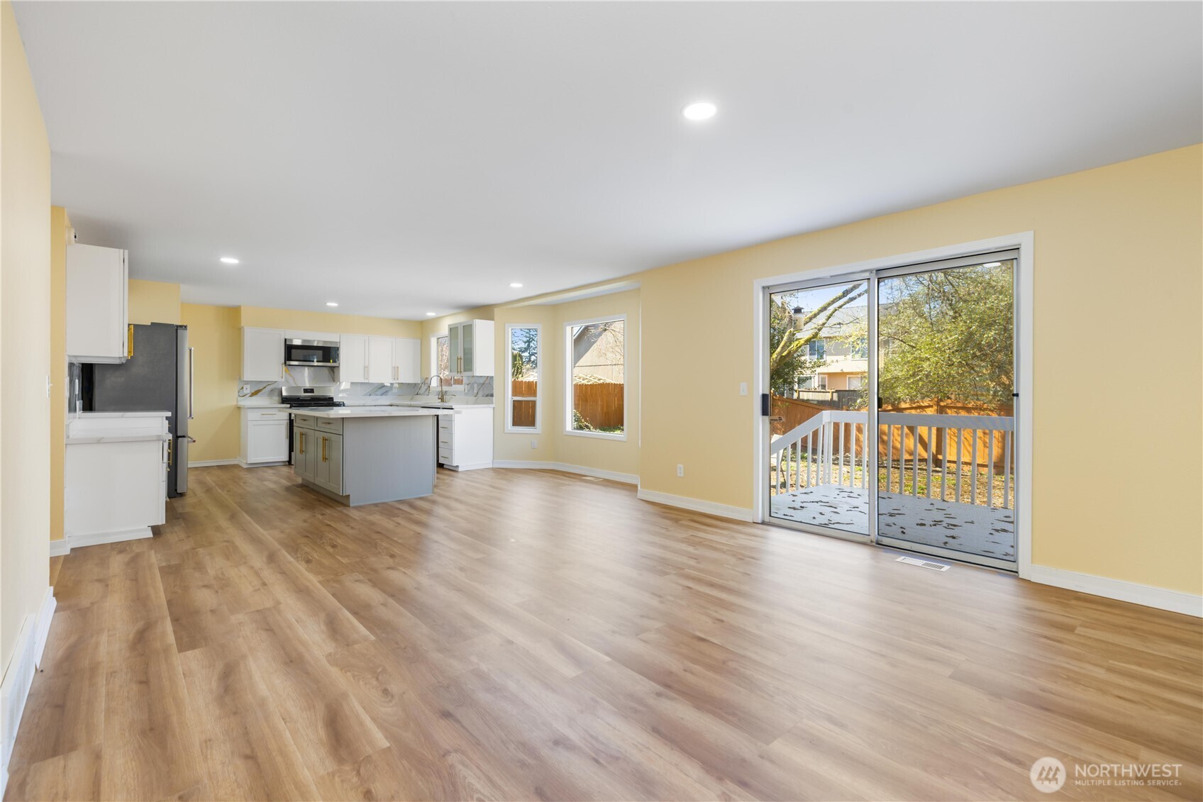 20319 120th AVE SE, Kent, WA 98031