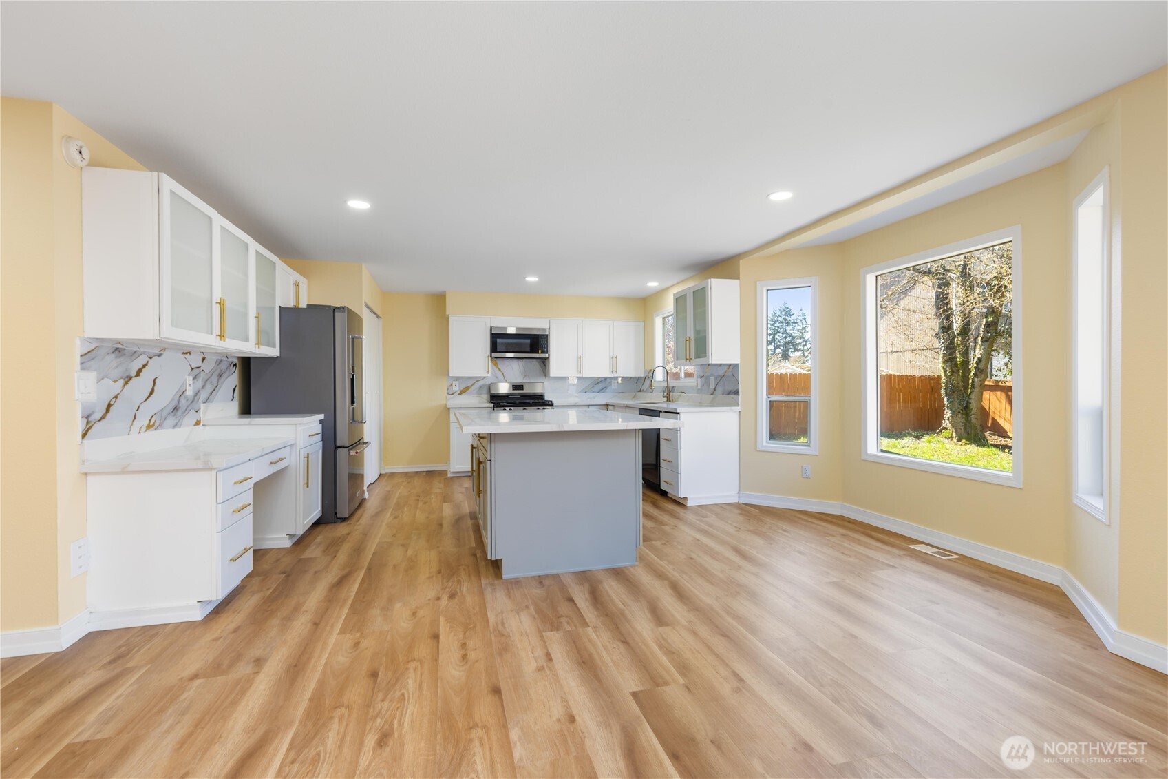 20319 120th AVE SE, Kent, WA 98031