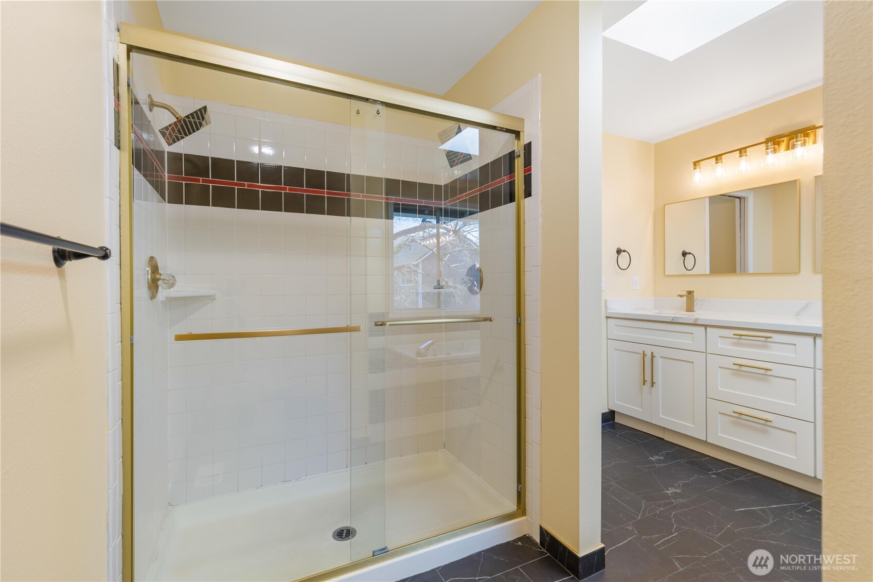 20319 120th AVE SE, Kent, WA 98031