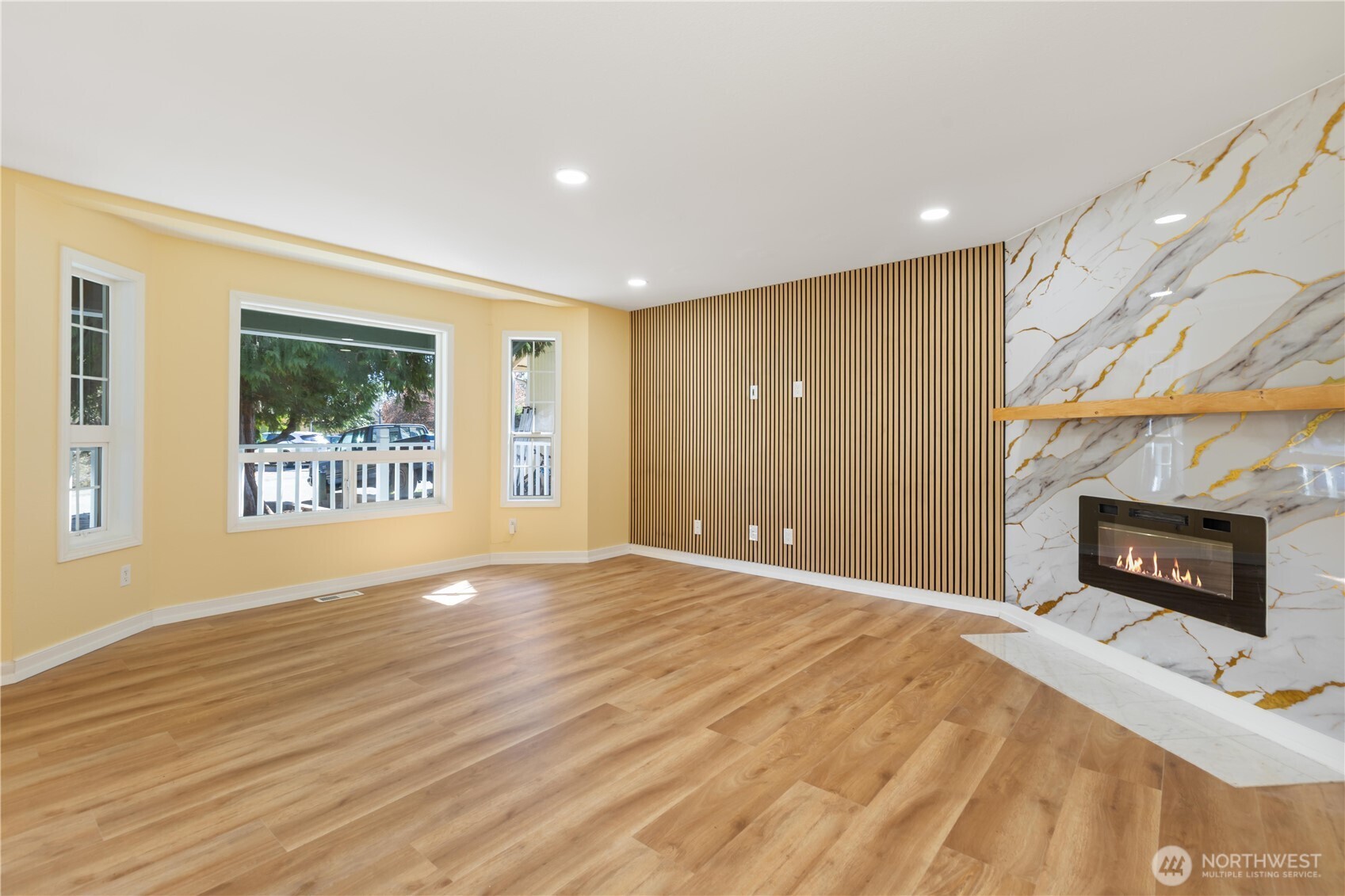 20319 120th AVE SE, Kent, WA 98031