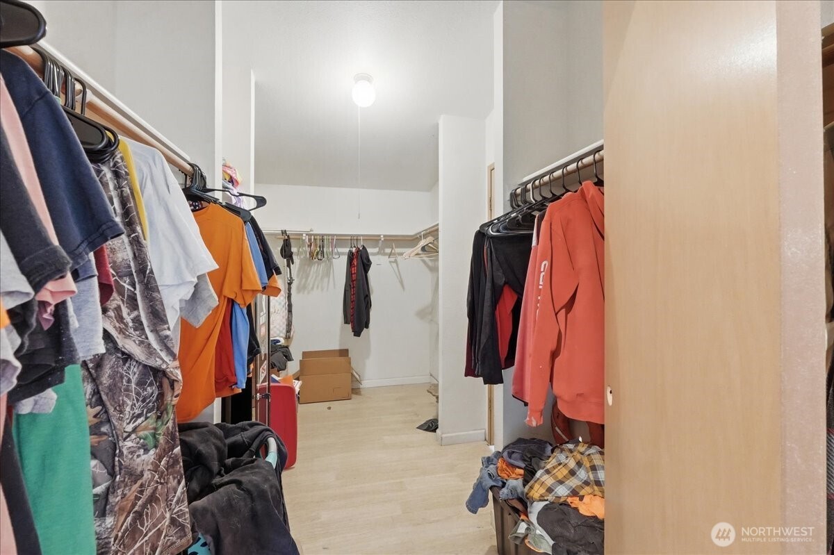 39112 12th Avenue Ct S, Roy, WA 98580