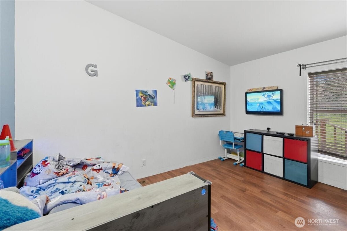 39112 12th Avenue Ct S, Roy, WA 98580