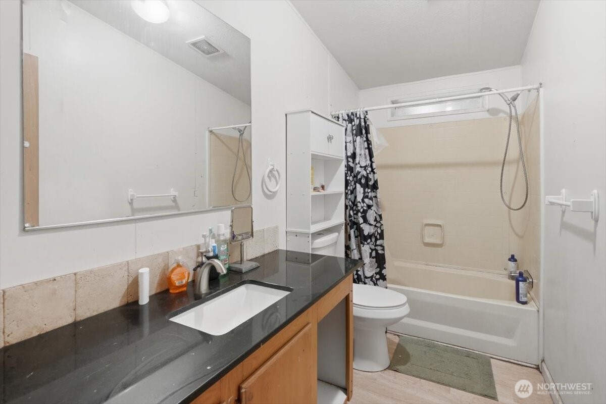 39112 12th Avenue Ct S, Roy, WA 98580