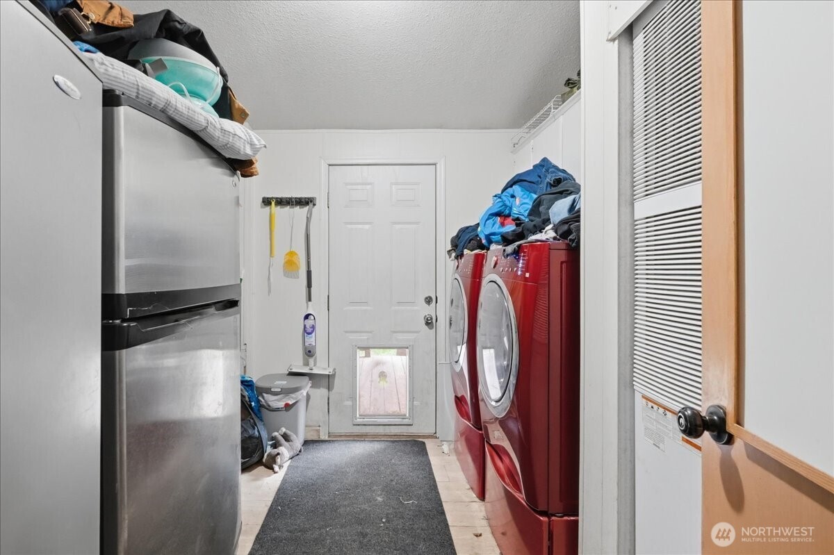 39112 12th Avenue Ct S, Roy, WA 98580