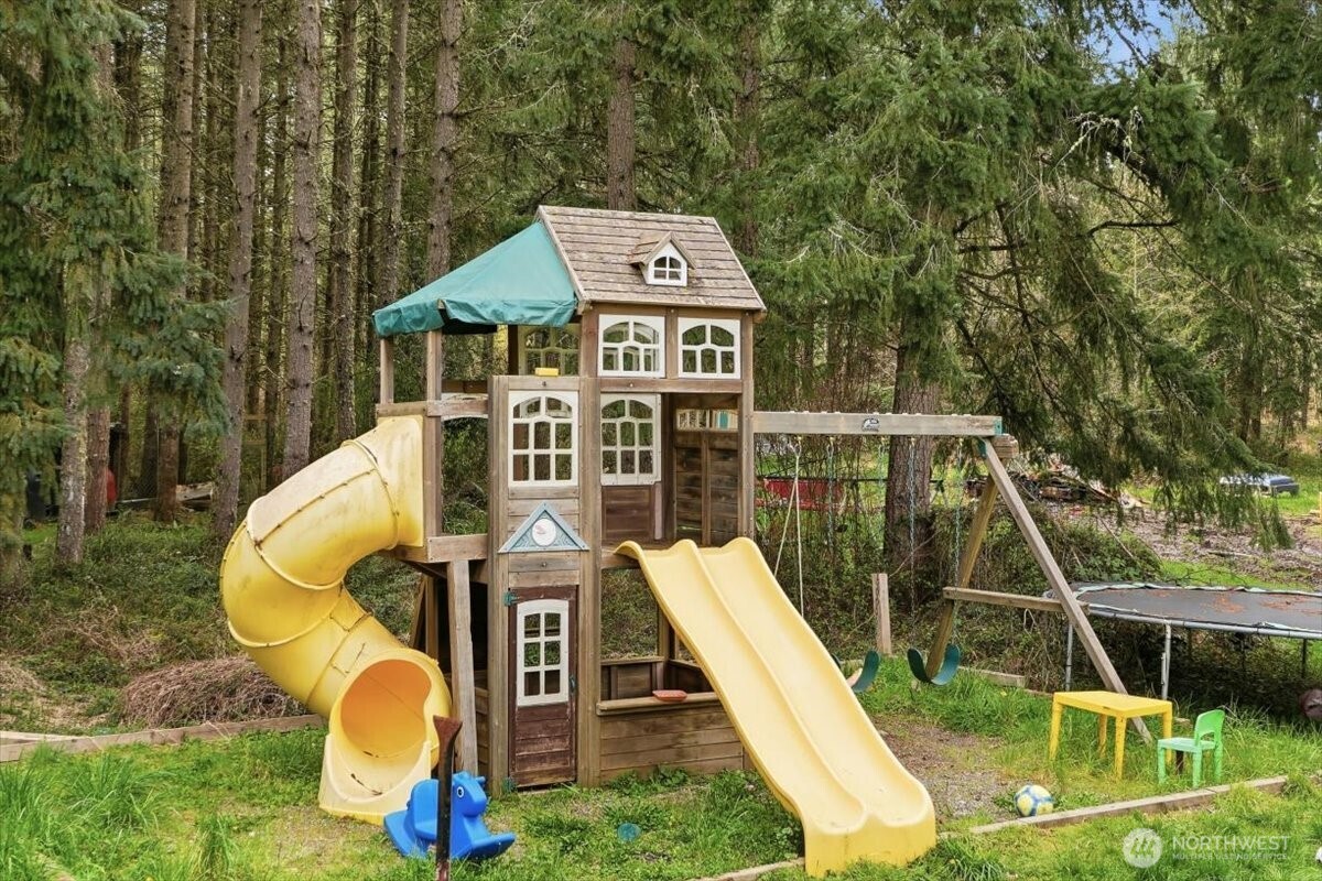 39112 12th Avenue Ct S, Roy, WA 98580