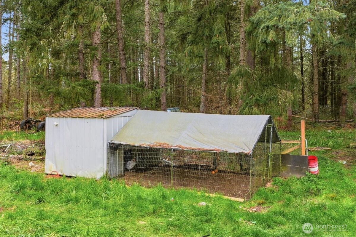 39112 12th Avenue Ct S, Roy, WA 98580