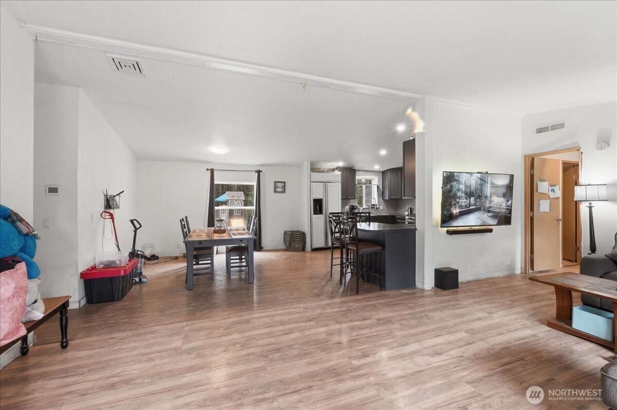 39112 12th Avenue Ct S, Roy, WA 98580