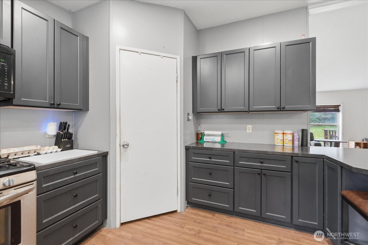 39112 12th Avenue Ct S, Roy, WA 98580