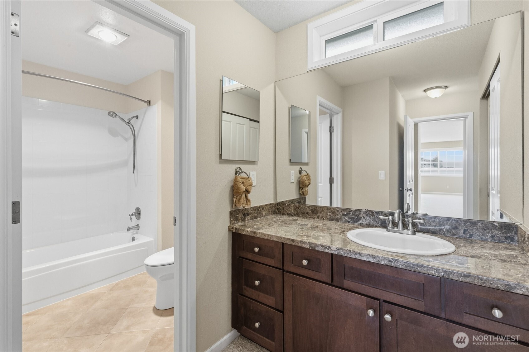 2760 76th Avenue SE #505, Mercer Island, WA 98040