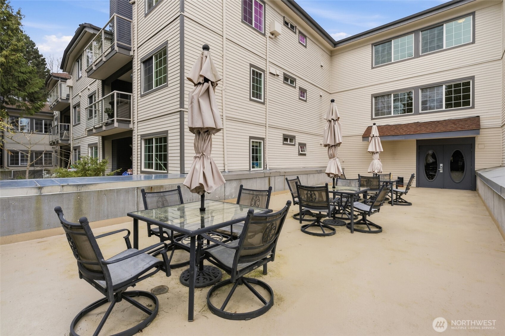 2760 76th Avenue SE #505, Mercer Island, WA 98040