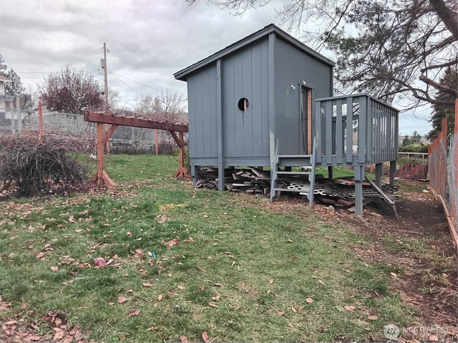 109 Antwine Avenue S, Tonasket, WA 98855