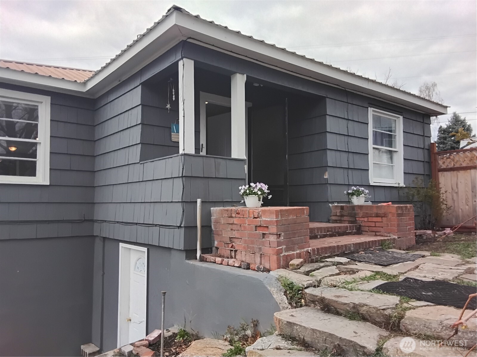 109 Antwine Avenue S, Tonasket, WA 98855