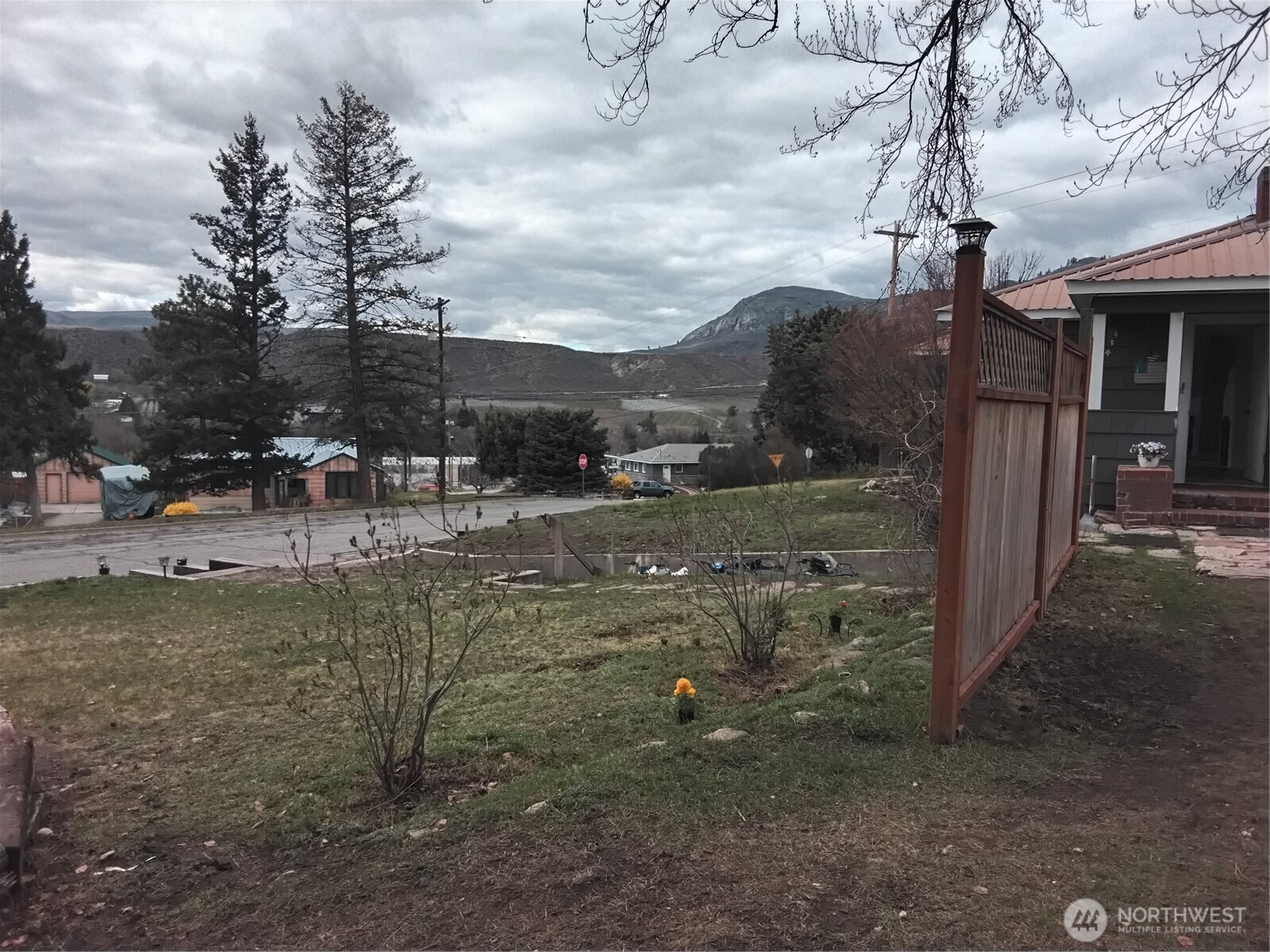 109 Antwine Avenue S, Tonasket, WA 98855