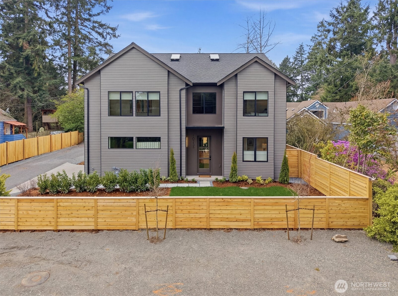 10733 17th Avenue NE, Seattle, WA 98125