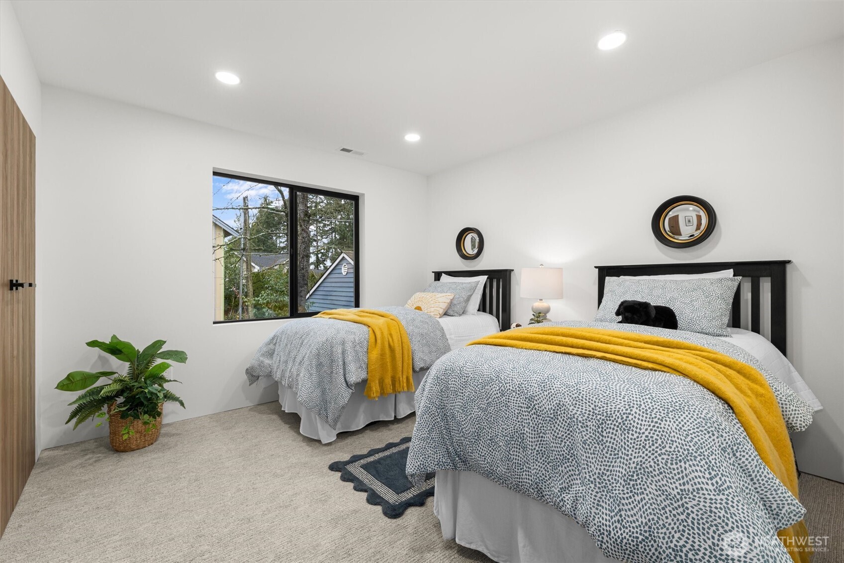 10733 17th Avenue NE, Seattle, WA 98125