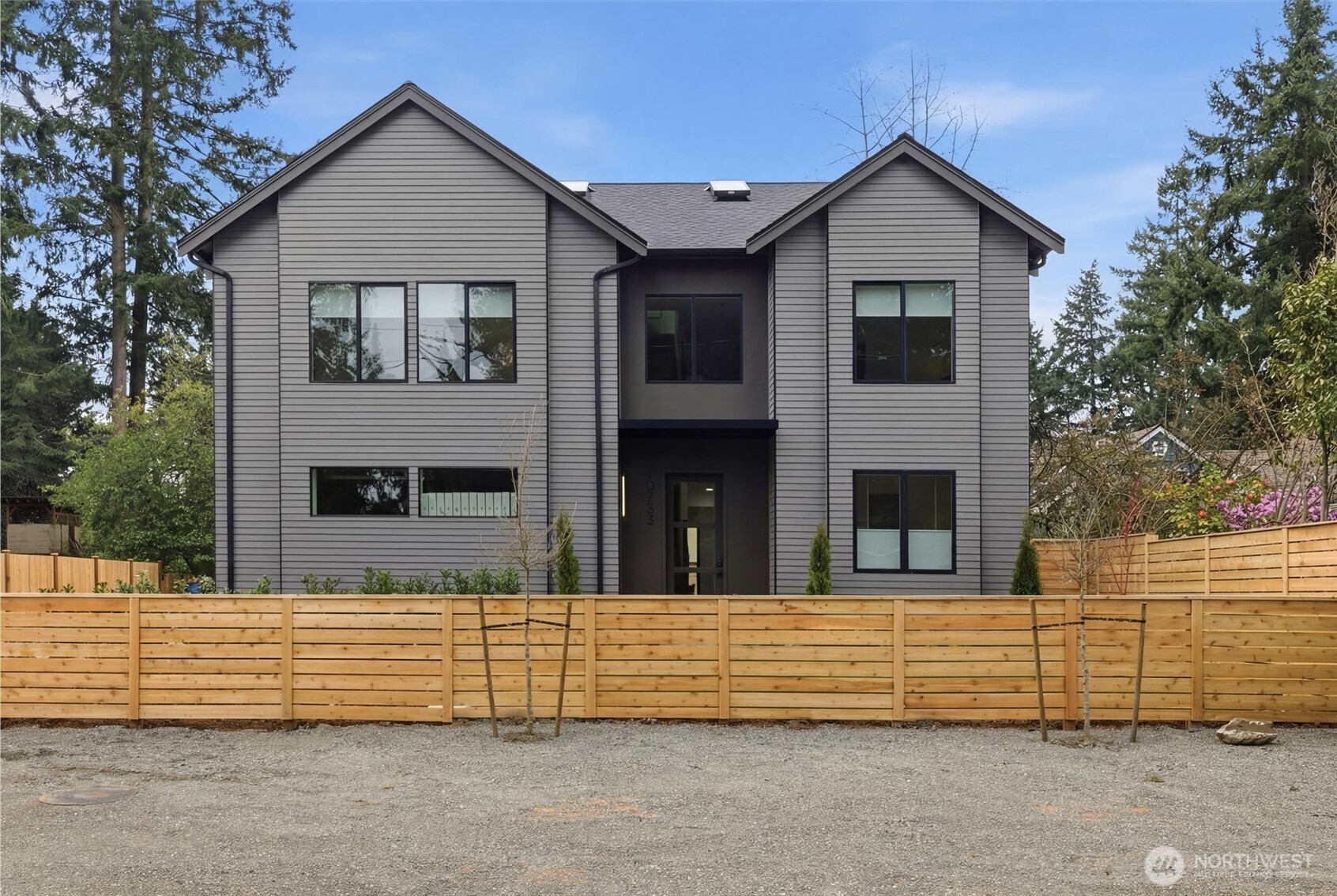 10733 17th Avenue NE, Seattle, WA 98125