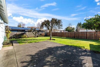 327 5th Street SW, Puyallup, WA 98371 - Photo 31
