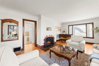 327 5th Street SW, Puyallup, WA 98371 - Photo 4