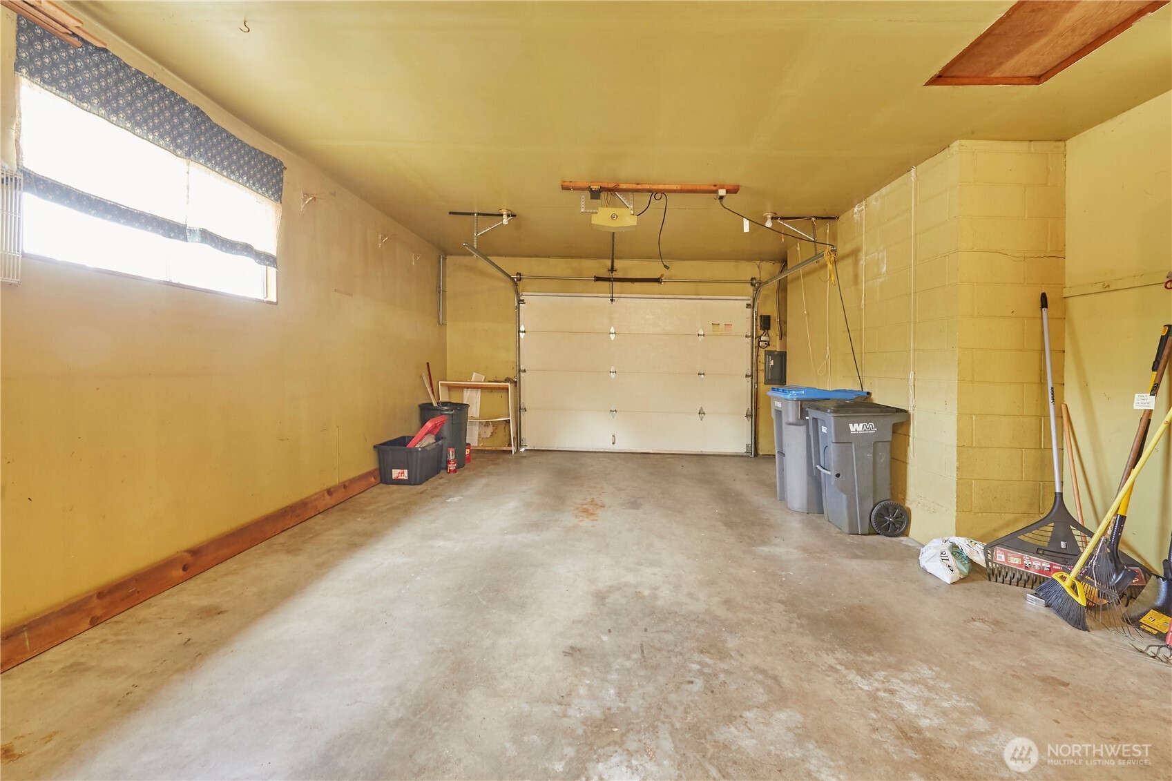 2903 NE Rozewood Drive , Bremerton, WA 98310-5225