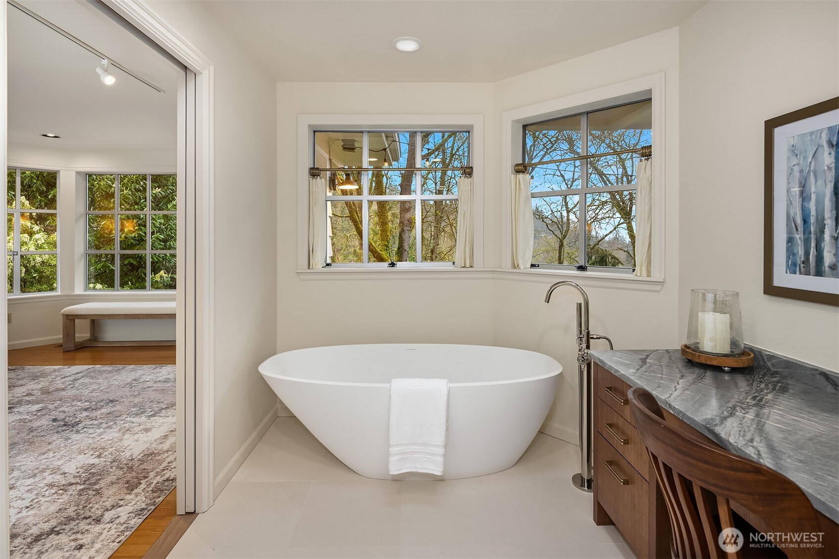 8910 SE 54th Street , Mercer Island, WA 98040