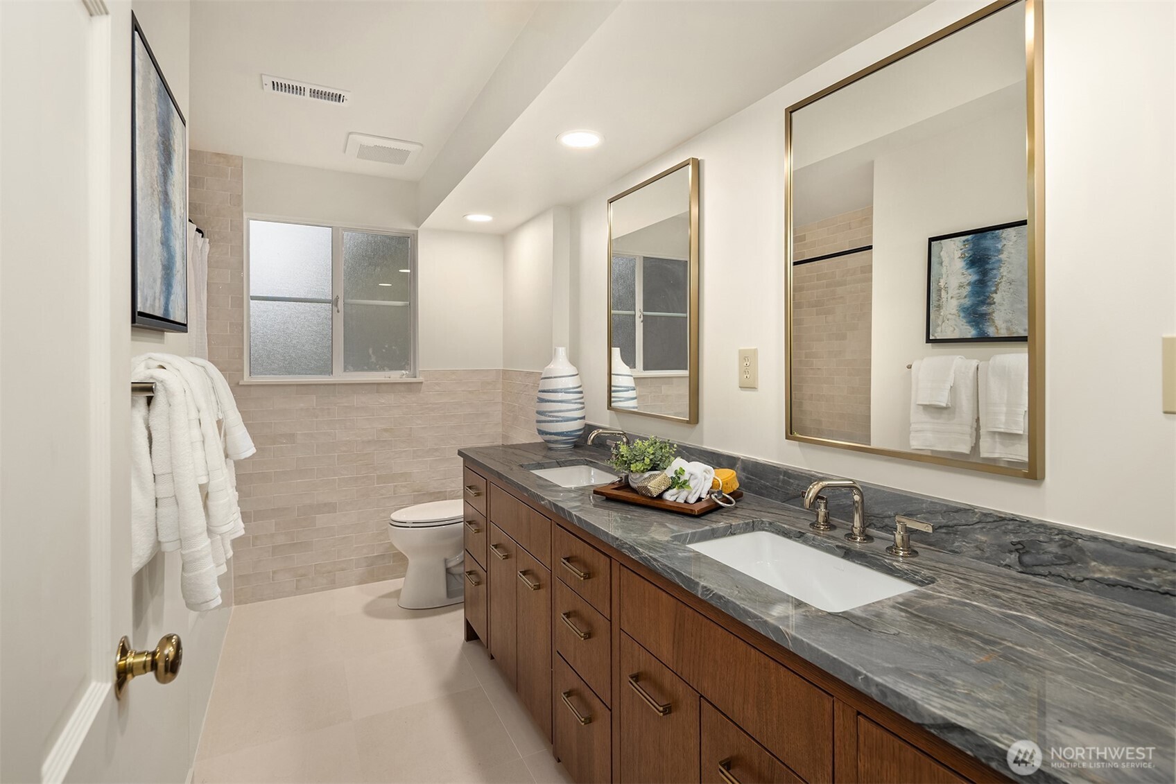 8910 SE 54th Street , Mercer Island, WA 98040