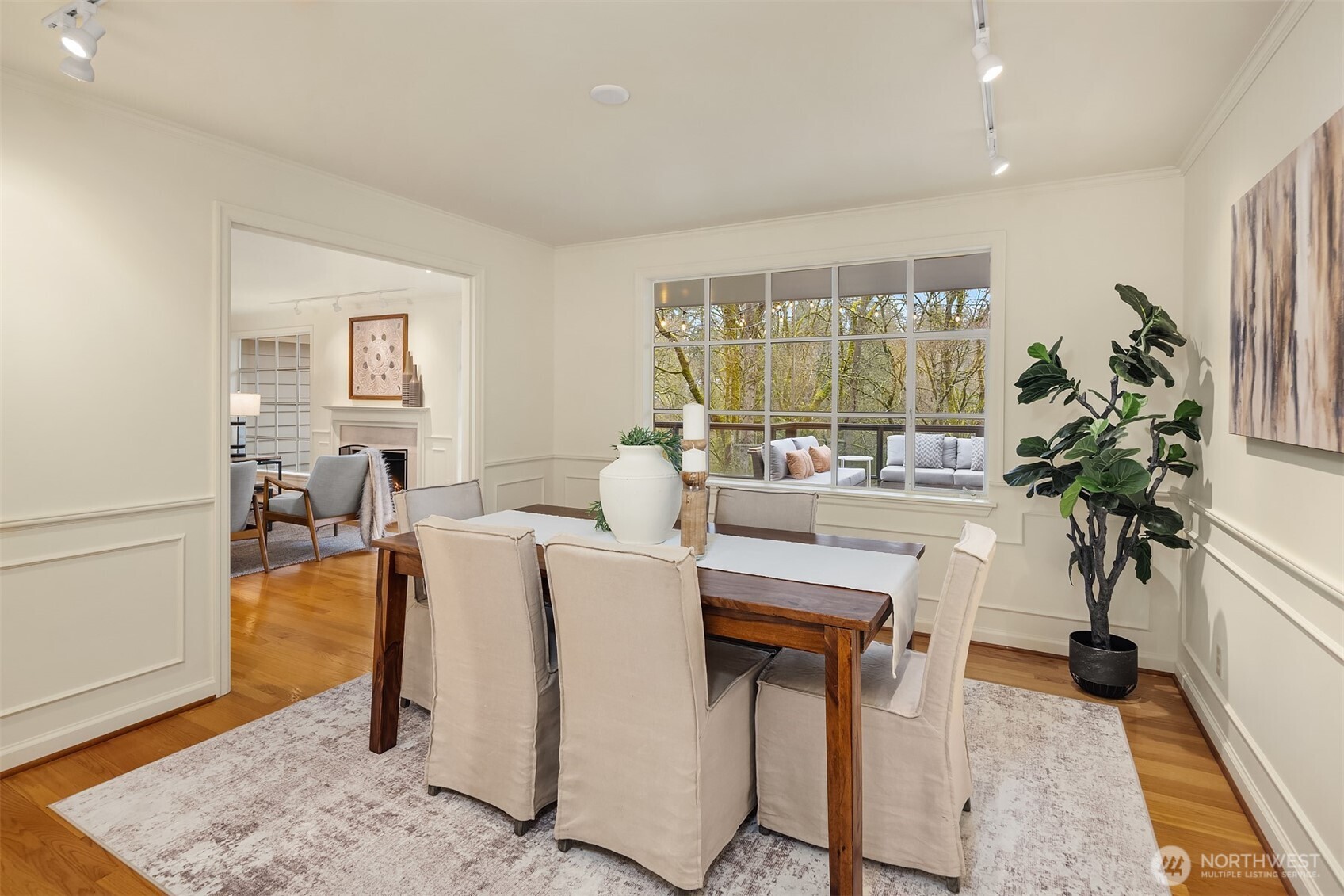 8910 SE 54th Street , Mercer Island, WA 98040