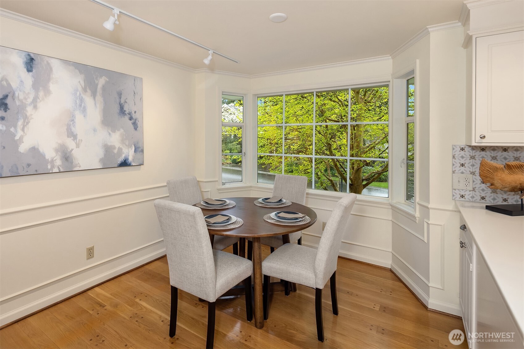 8910 SE 54th Street , Mercer Island, WA 98040