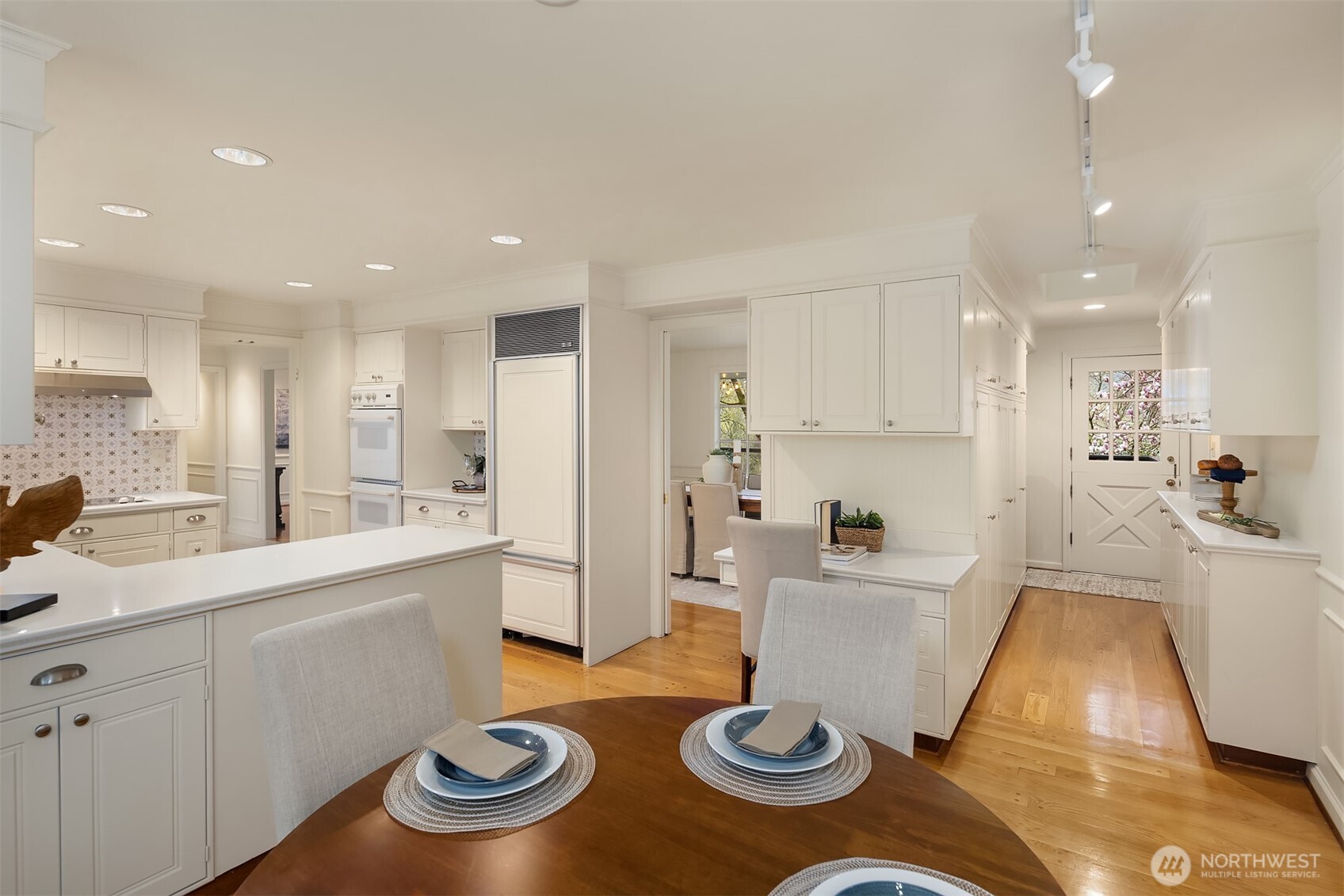 8910 SE 54th Street , Mercer Island, WA 98040