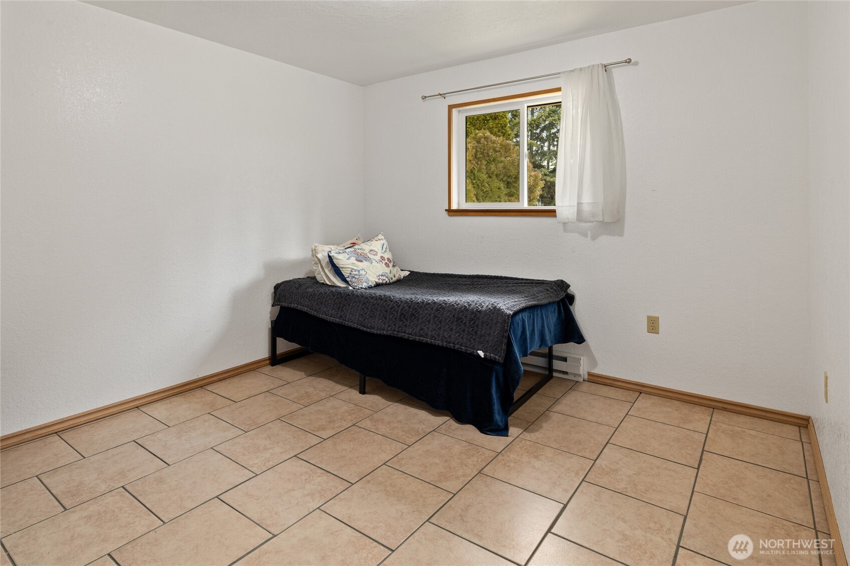 2005 E 1st Avenue , Ellensburg, WA 98926