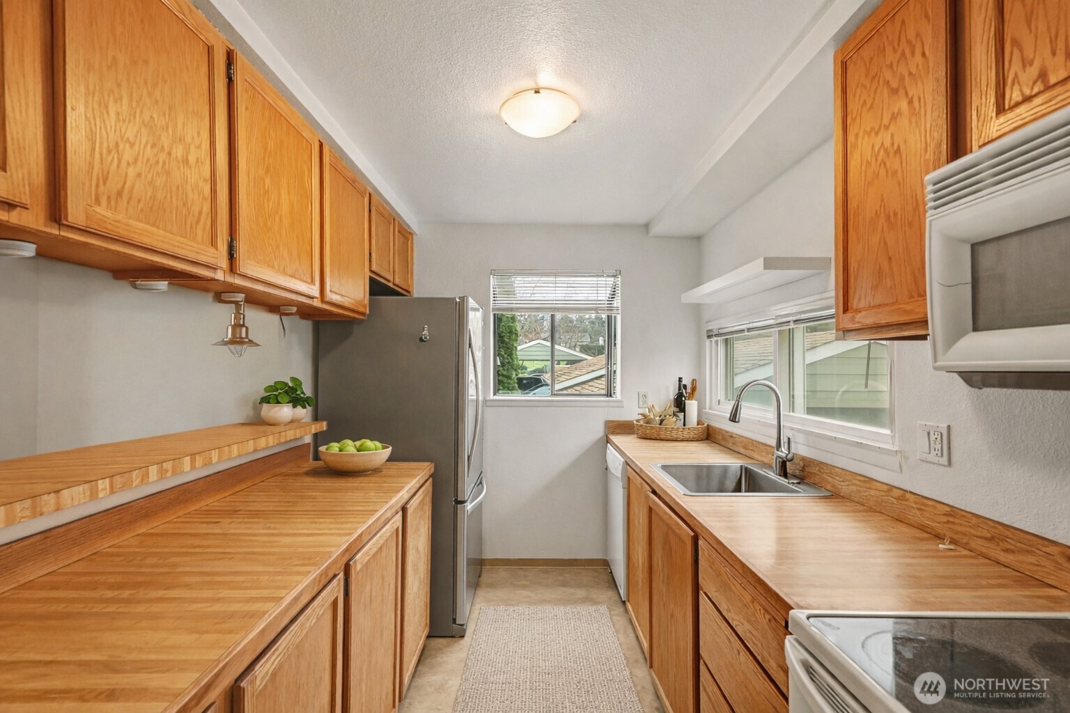 2417 S 222nd Street #A6, Des Moines, WA 98198