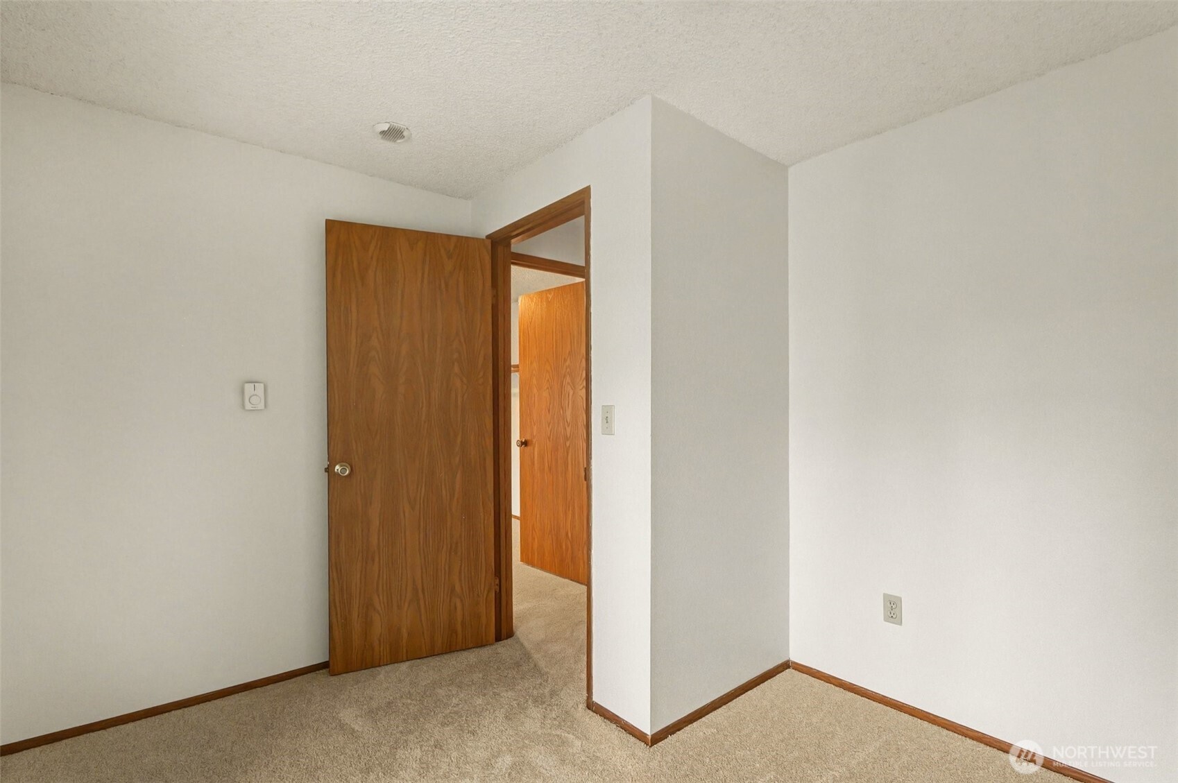 2417 S 222nd Street #A6, Des Moines, WA 98198