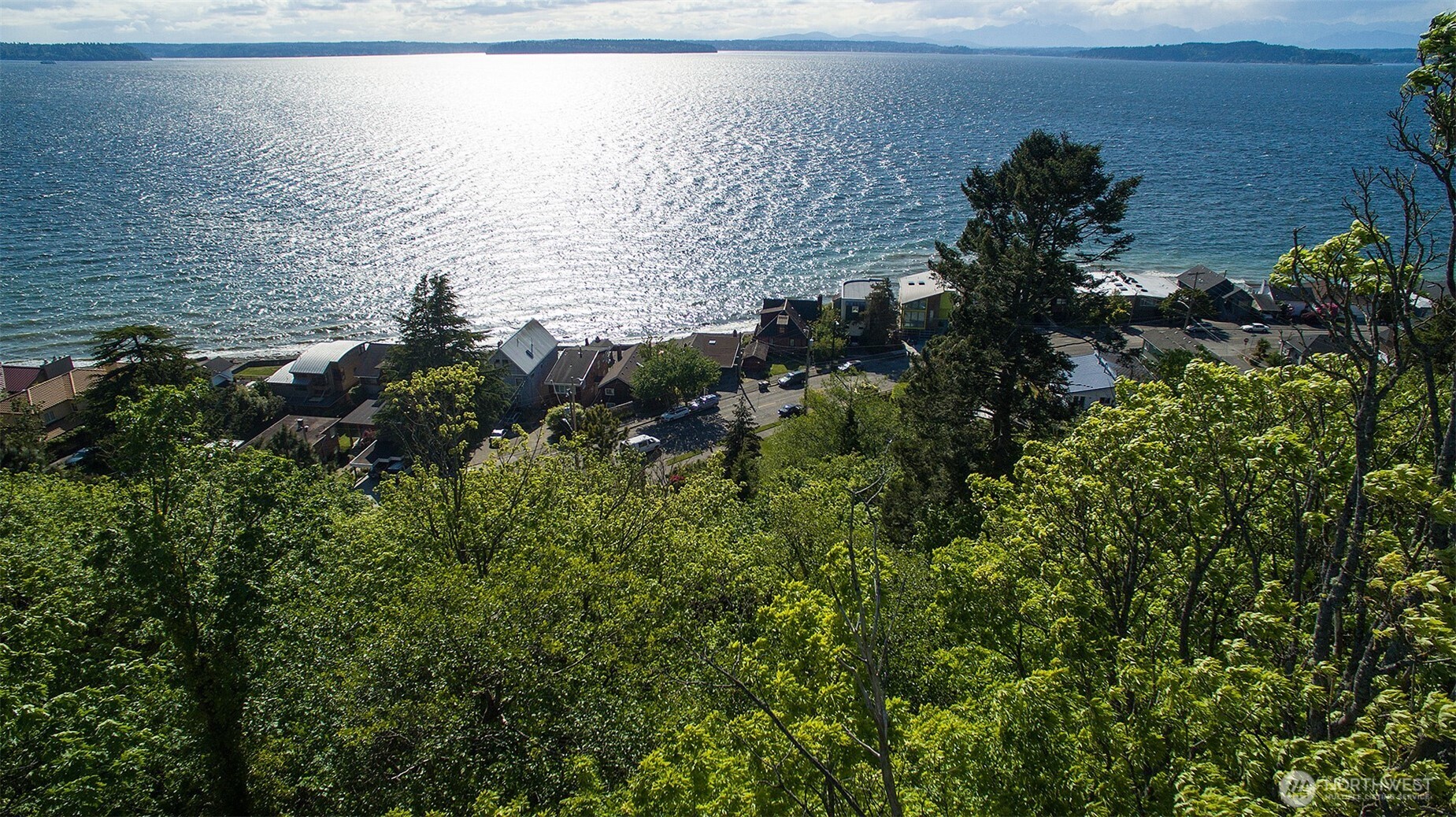 5426 Beach Drive SW, Seattle, WA 98136