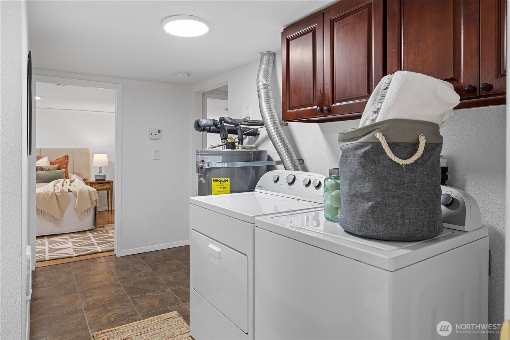 10044 12th Avenue NW, Seattle, WA 98177-5210