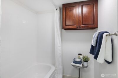 10044 12th Avenue NW, Seattle, WA 98177-5210 - Photo 13