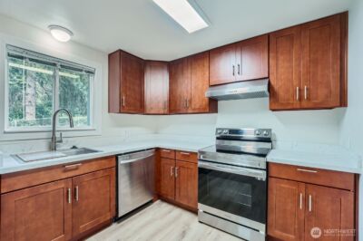 1409 Union Avenue NE, Renton, WA 98059 - Photo 11