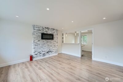 1409 Union Avenue NE, Renton, WA 98059 - Photo 4