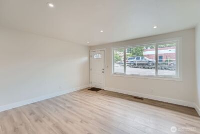 1409 Union Avenue NE, Renton, WA 98059 - Photo 5