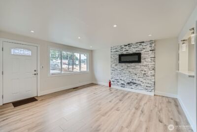 1409 Union Avenue NE, Renton, WA 98059 - Photo 6