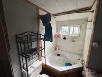 930 Valley Road , Shelton, WA 98584-1654 - Photo 11