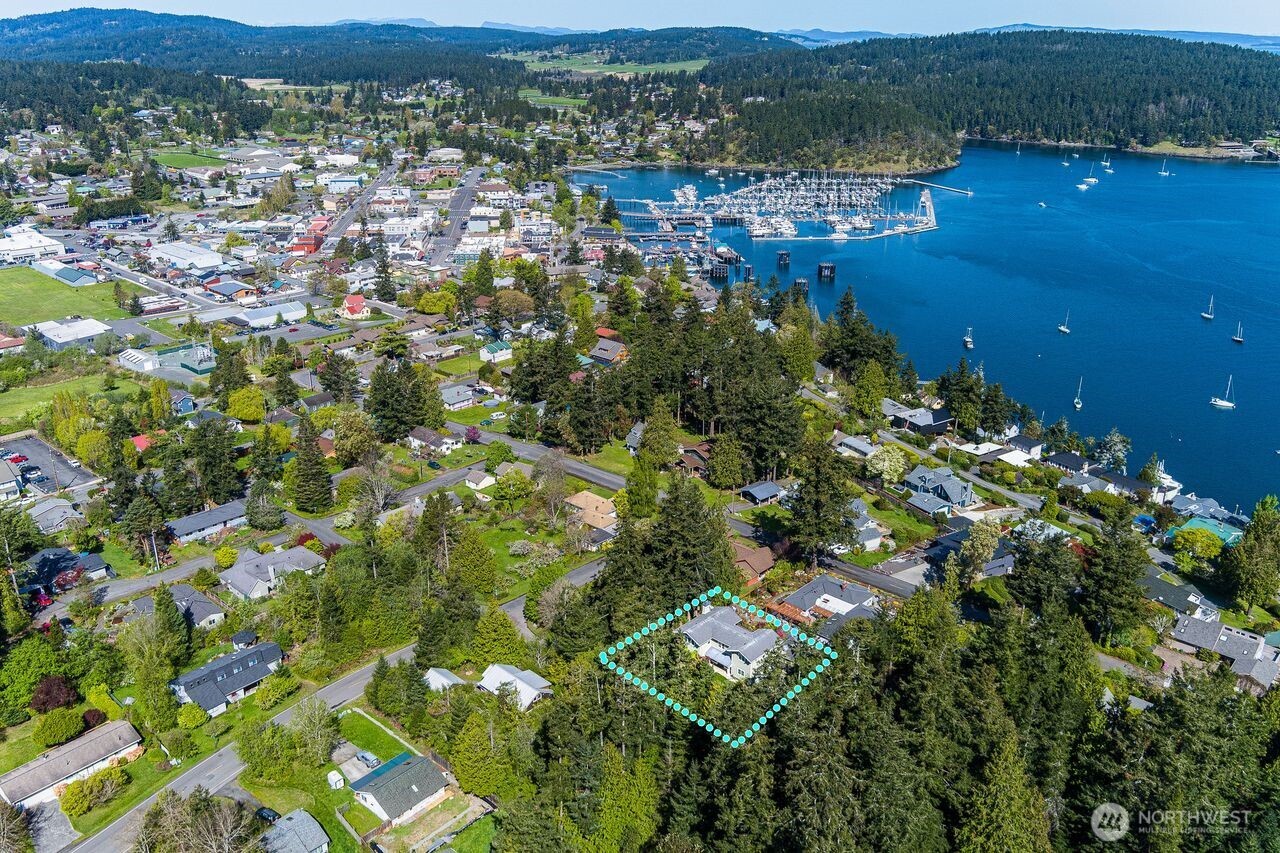 480 Nelson Street , Friday Harbor, WA 98250