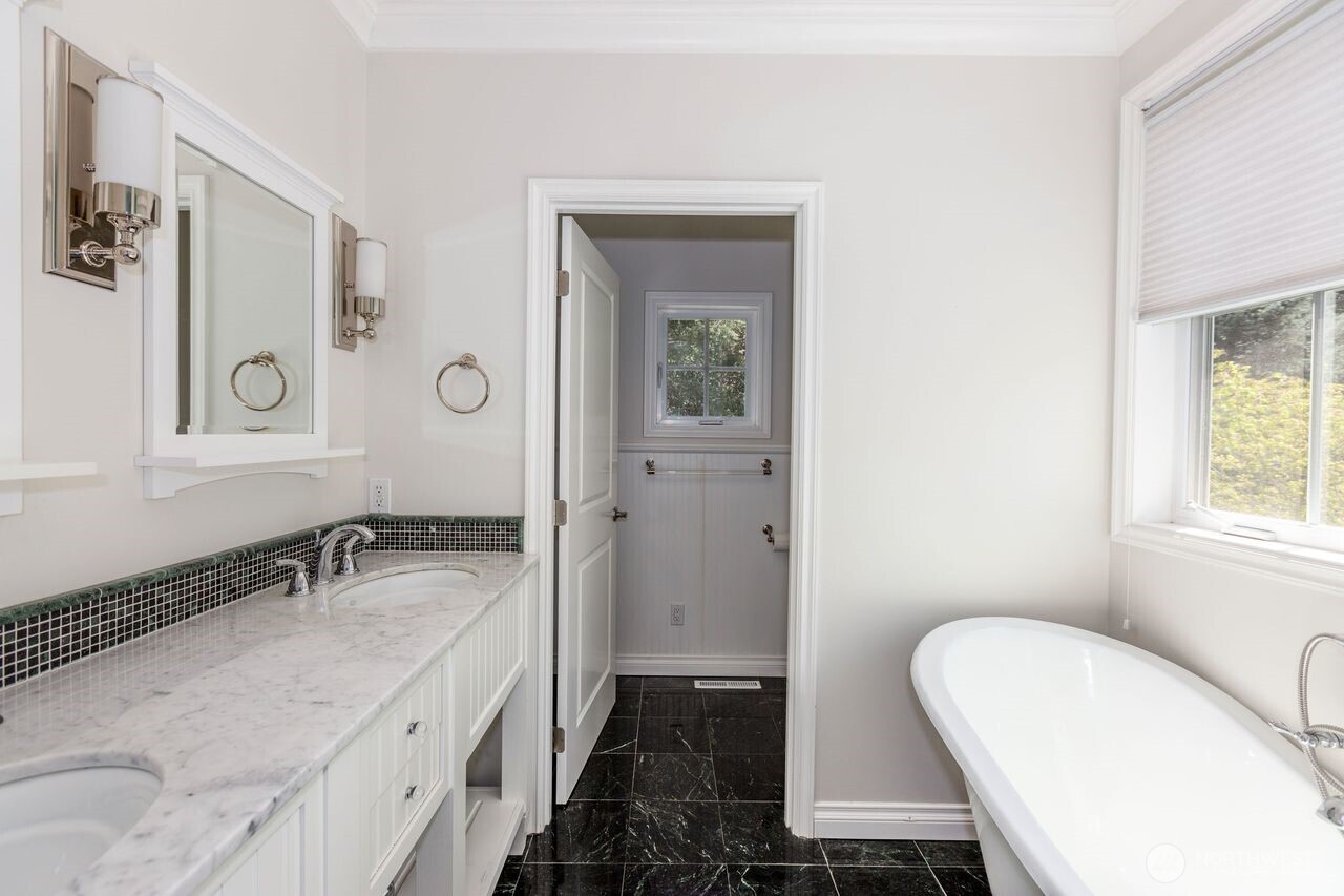 480 Nelson Street , Friday Harbor, WA 98250