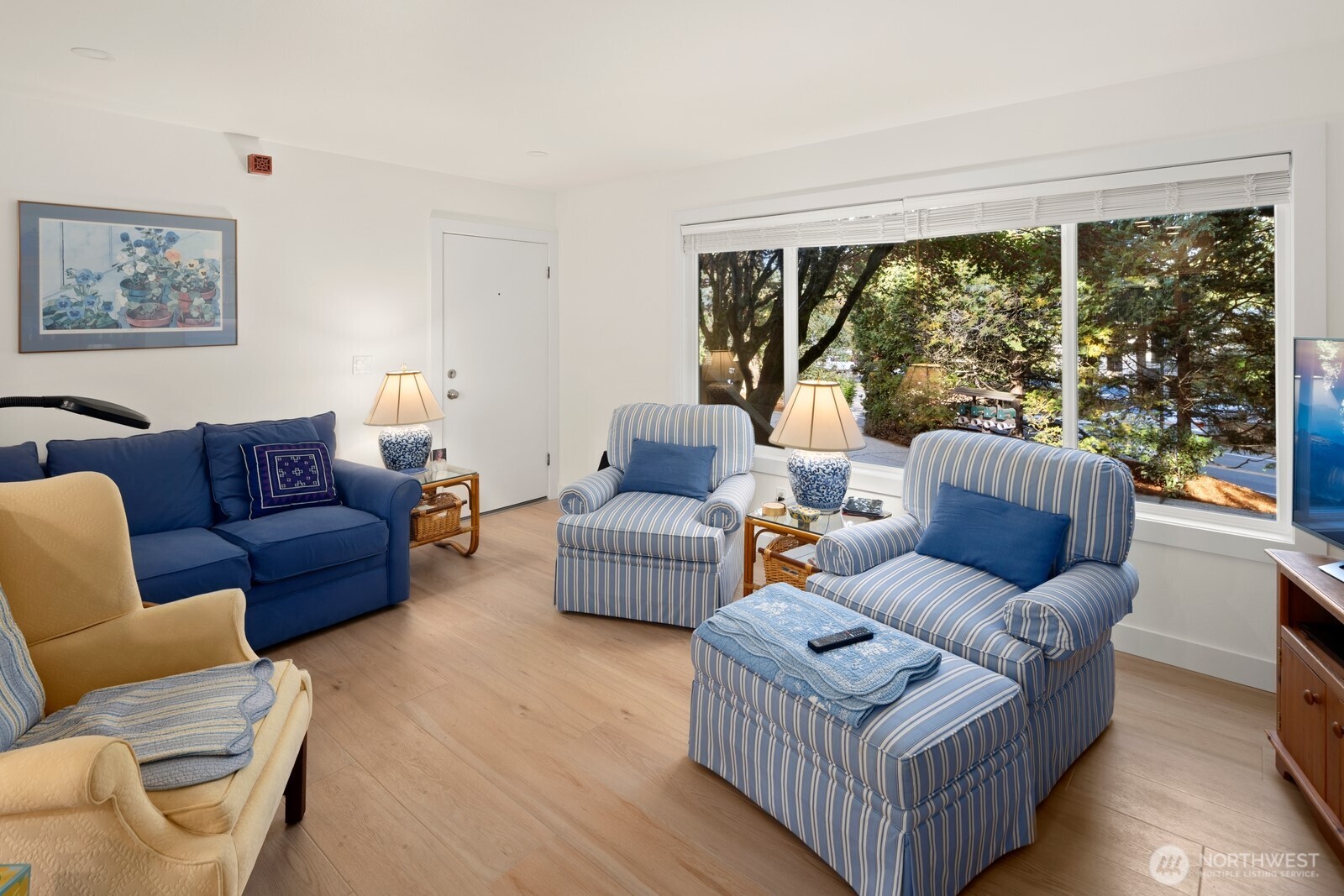 845 Kirkland Way , Kirkland, WA 98033