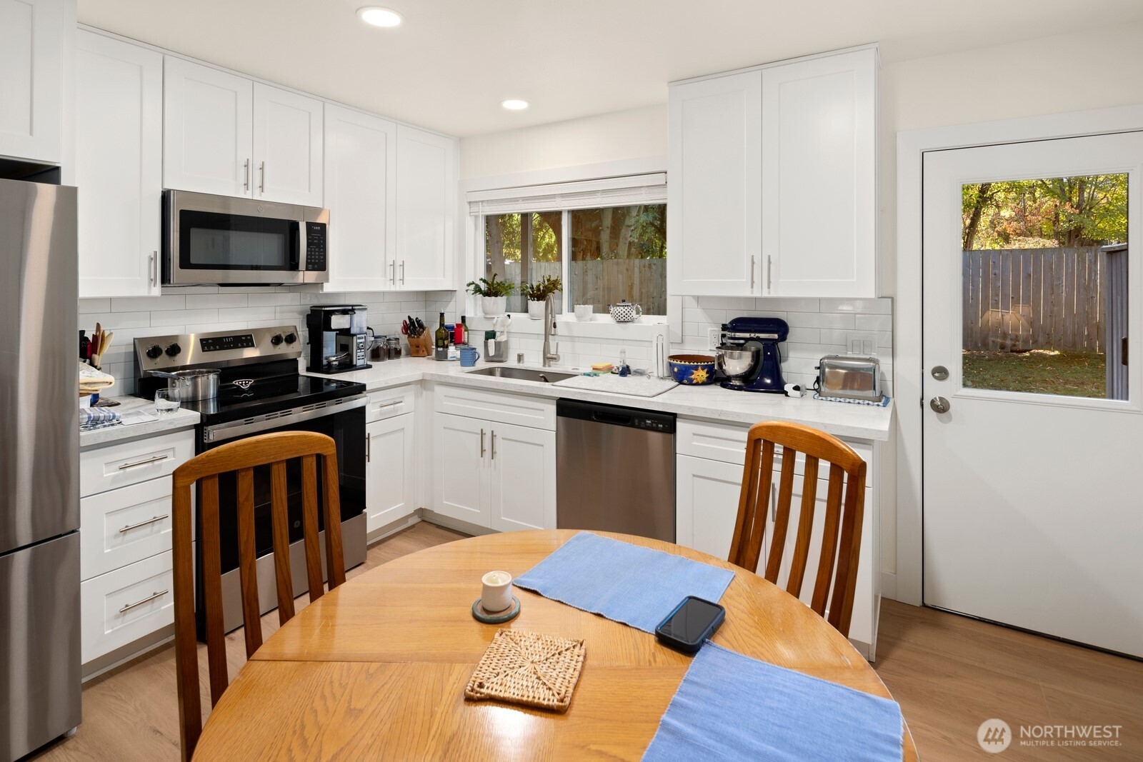 845 Kirkland Way , Kirkland, WA 98033