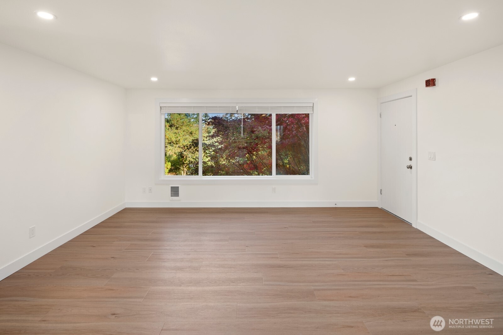 845 Kirkland Way , Kirkland, WA 98033