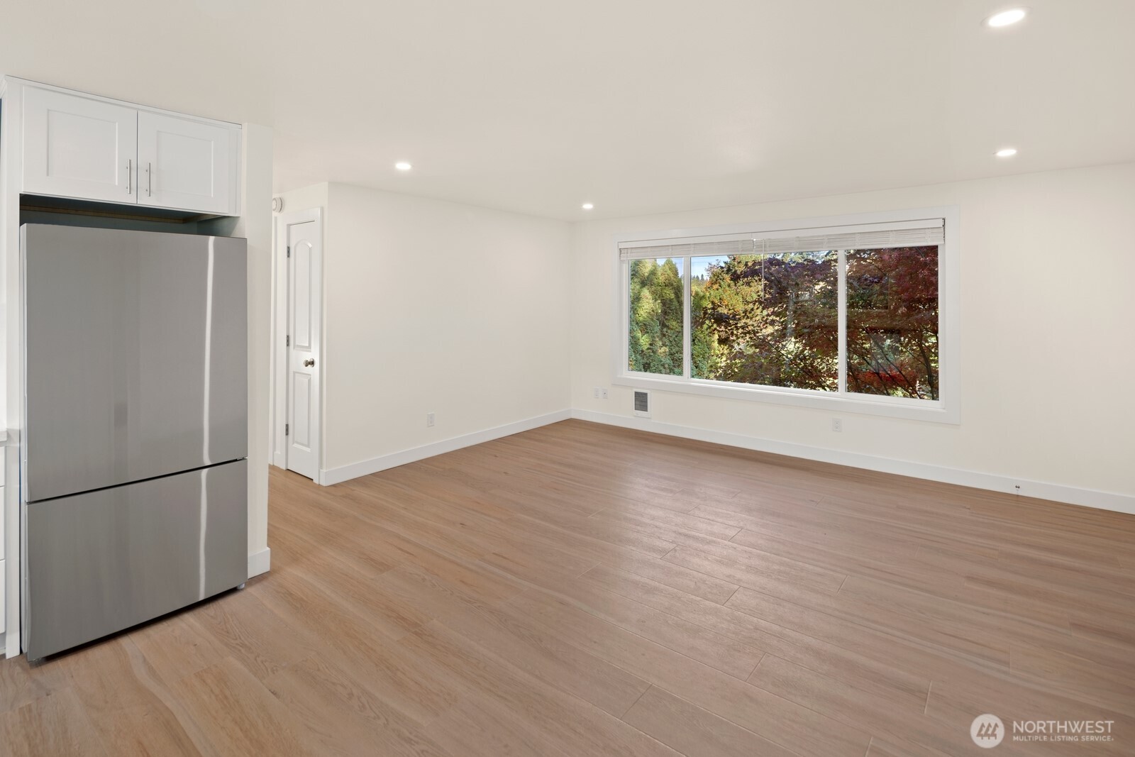 845 Kirkland Way , Kirkland, WA 98033