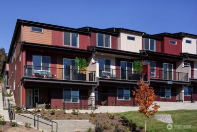 13209 NE 127th Court #D, Kirkland, WA 98034