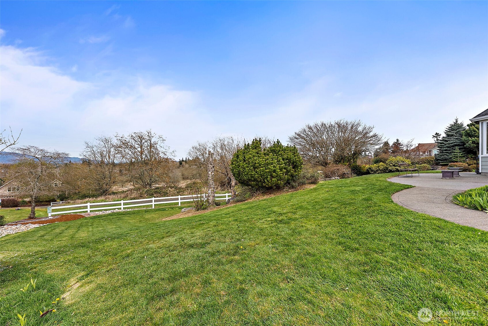 12137 Dream Street SW, Olympia, WA 98512